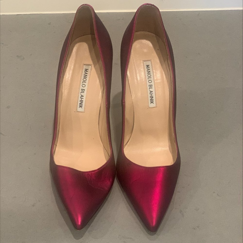 Manolo Blahnik BB Leather Pump - Metallic Magenta - Size 38.5